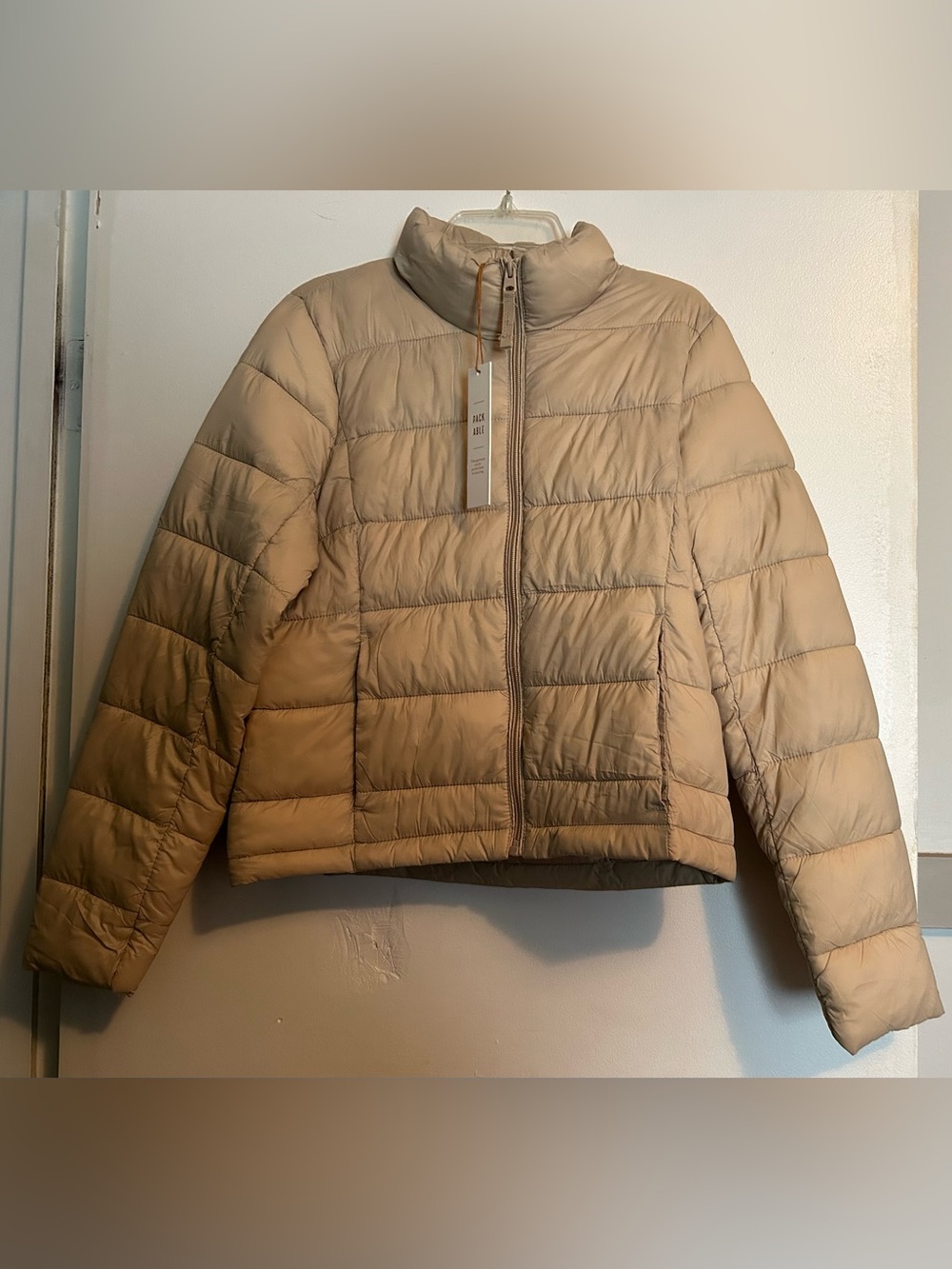 Love Tree lightweight packable Quilted Puffer Jacket - tan. NEW size small